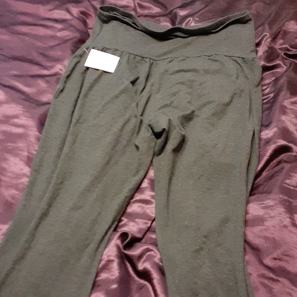 Maternity Yoga Pants - Picture 1 of 1